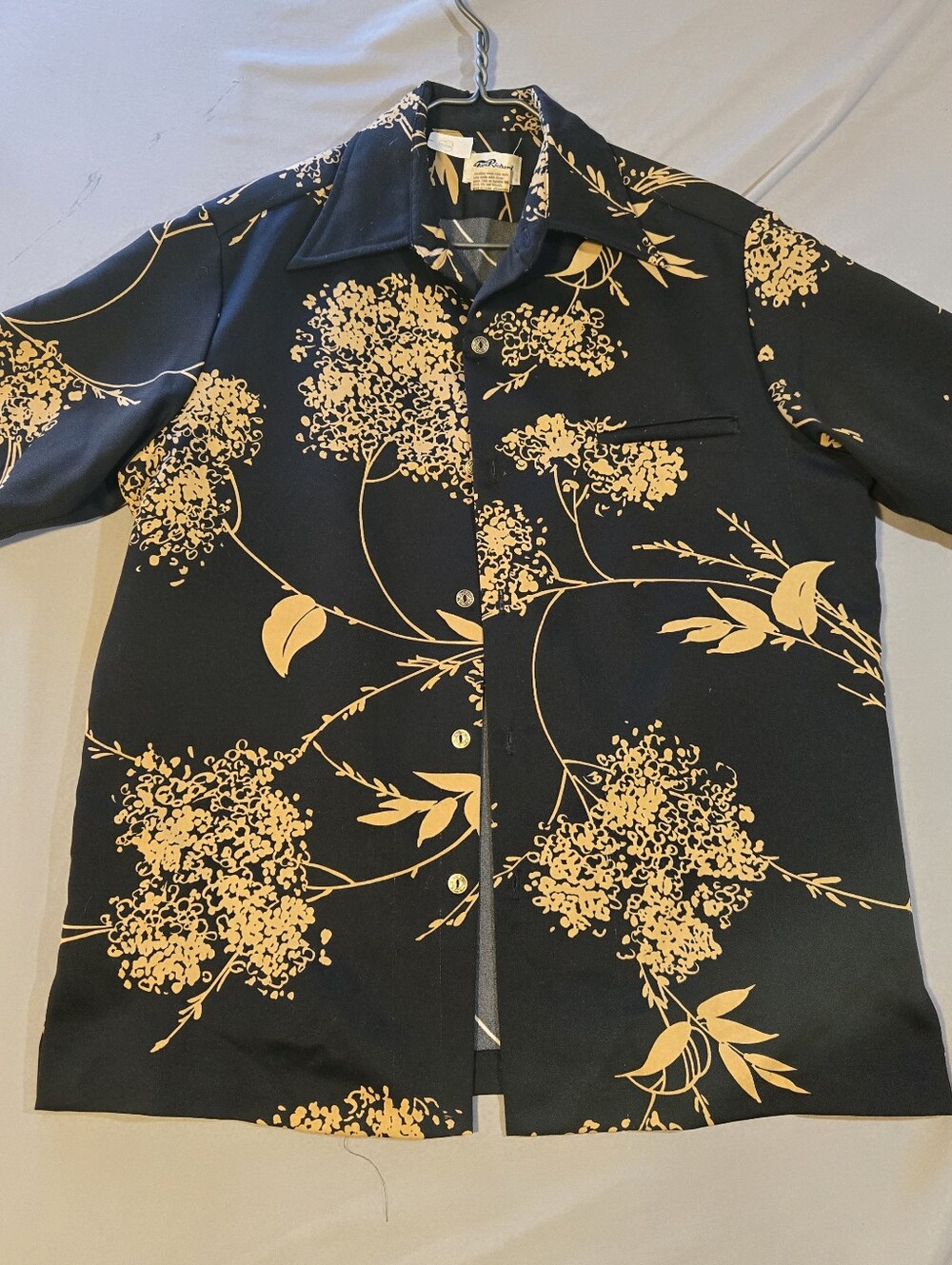Vintage 70s Tori Richard Honolulu Hawaiian Shirt Mens Medium Black Gold Floral
